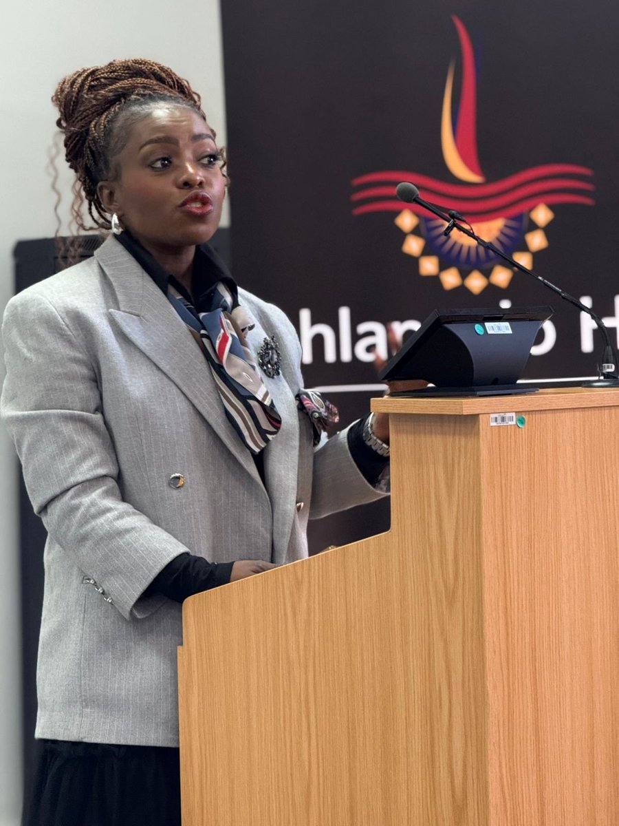 #InhlanyeloHub #OakfieldsCollege #LaunchDay #BosadiArtisans Artisans Fashion Design Business Start-up Launch! Guest speaker, Ms. Berrol Molepo, founder of the fashion label #Adorned, sharing her successful business story with our participants and guests.  <a href="/unisa/">Unisa</a> <a href="/unisaradio/">UNISA Radio</a>