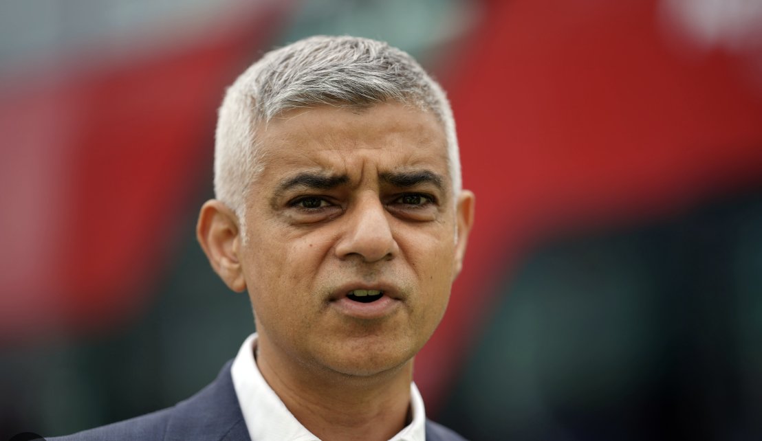 Sadiq Khan says people are RACIST if they oppose the government smuggling 20,000+ Afghans into England‼️