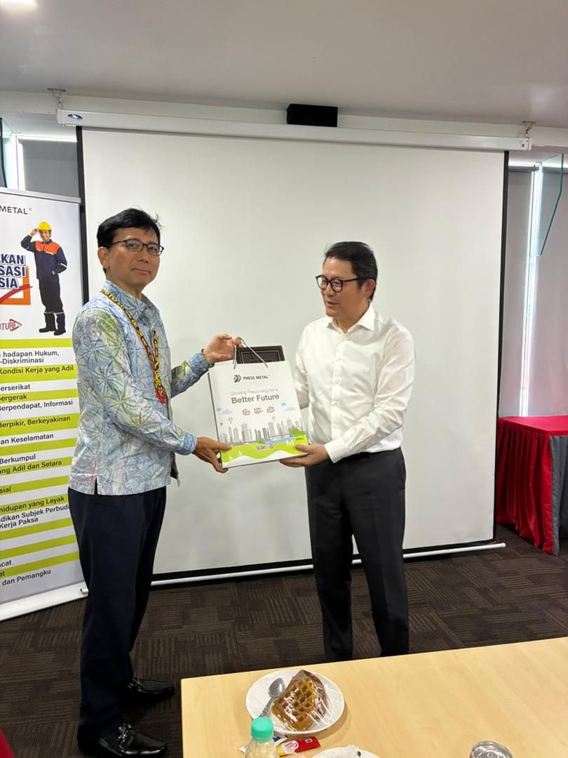 JPNAmbMalaysia's tweet photo. Also visited Press Metal in the #Samalaju Industrial Park in #Bintulu, Sarawak.
This is the largest aluminum company in Southeast Asia and partnered with Sumitomo Corporation.
The aluminum produced by Sarawak's hydroelectric power, is attracting attention as “green aluminum.” https://t.co/nTwOkO3qgl