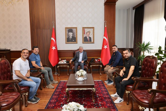 Sakarya Valisi Rahmi Doğan, Ünlüleri Makamında Kabul Etti