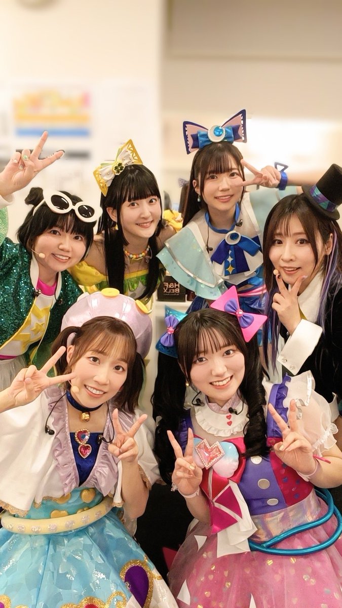 K_Rico1_1's tweet image. シークレットフレンズさん!
We're The WorldもMCパートもご一緒させていただきとっても楽しかったです😸✨
握手する振りがあるんですけど勢いよく手を握るとひまりちゃんがニコニコしてくれるのが嬉しくて練習でも毎回やっていました
本番ではパァン‼︎って良い音がしました🤝
#プリプリライブ