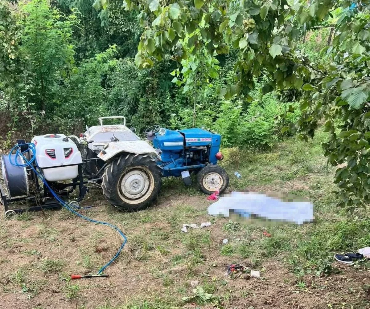 TurkgunGazetesi's tweet image. Samsun'da devrilen traktörün sürücüsü öldü

turkgun.com/gundem/samsund…

#kaza #Samsun #Traktör