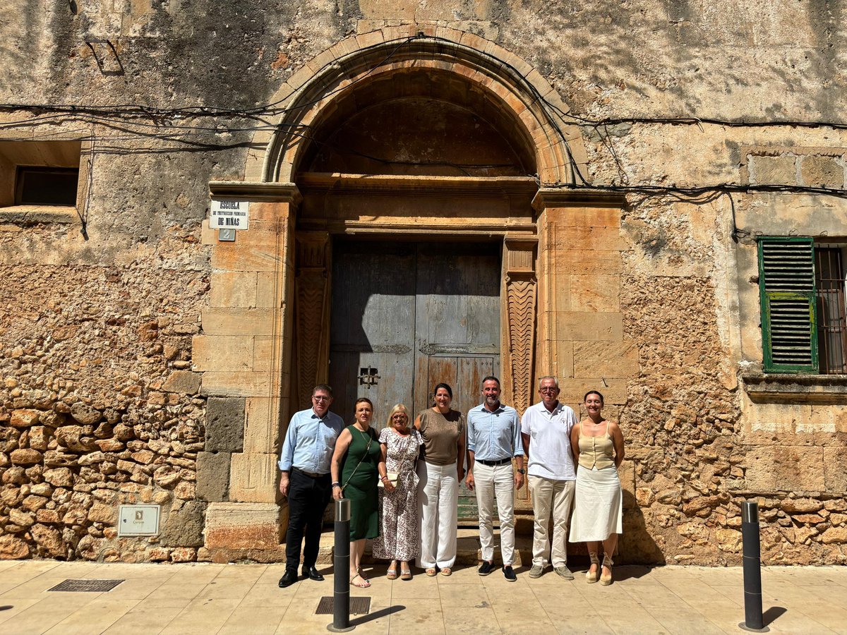L'IBAVI rehabilitarà l'antic convent dels Mínims de Campos per crear el Centre de Recerca de l'Arquitectura Tradicional de Balears (CREATIB)

🔹 Nova vida del convent després de 25 anys tancat: un centre pioner en R+D+I i formació en arquitectura 

➡️tn.caib.es/CREATIBCampos