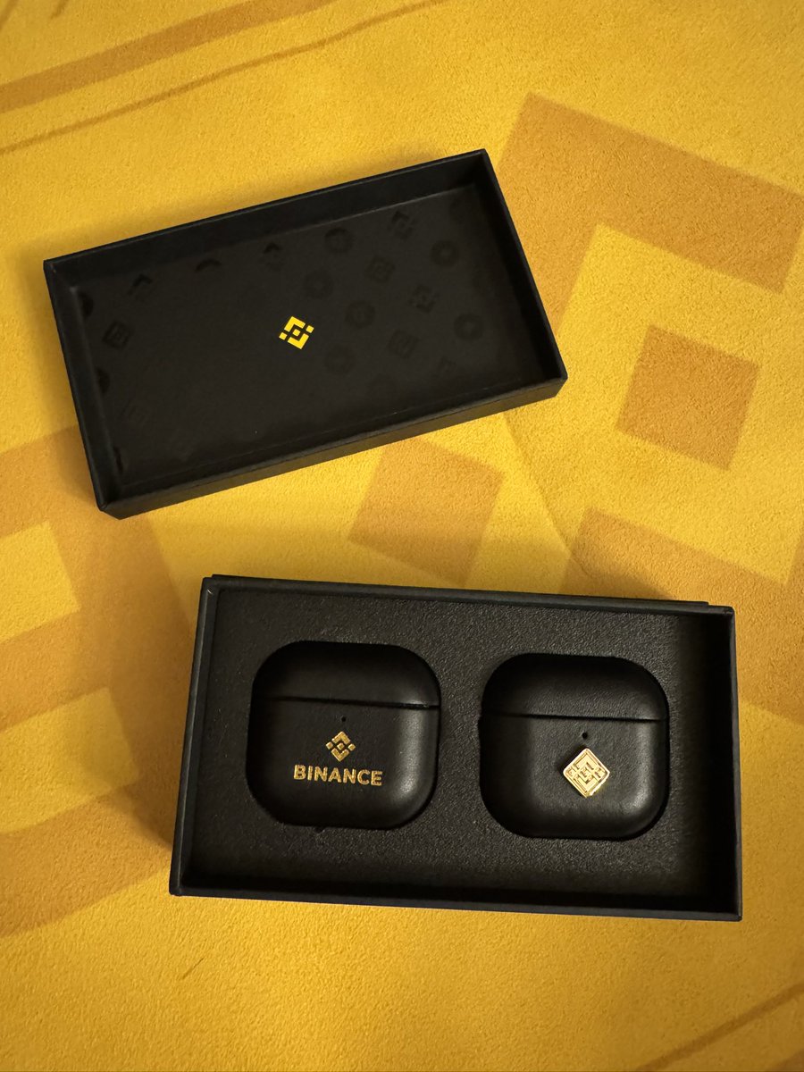 Happy birthday &amp; thank you <a href="/binance/">Binance</a> <a href="/BNBCHAIN/">BNB Chain | BNB Hack Dec 5-6 🇦🇪</a> =)