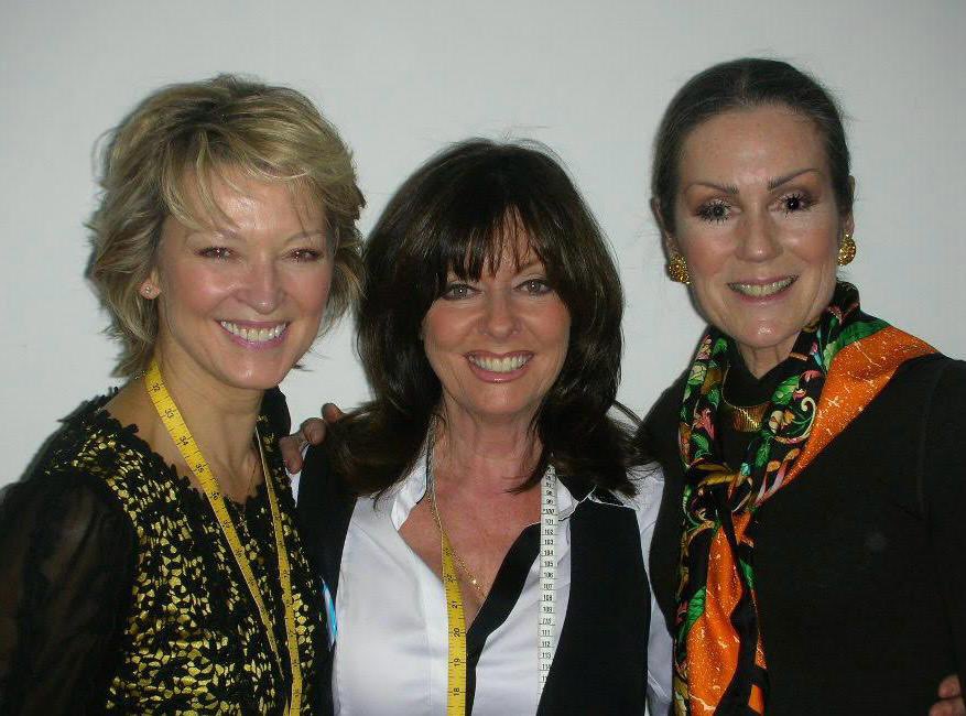 vickimichelle's tweet image. Happy Birthday lovely Lorraine Chase. Fab actress. Loved her Campari ad “No Luton airport!” Happy memory with #GillianTaylforth at Wendy Richard’s charity sale. Have a great day. @LorraineChase1 @GTaylforthUK @emmerdale @bbceastenders #WorzelGummidge #HolbyCity #WednesdayVibes