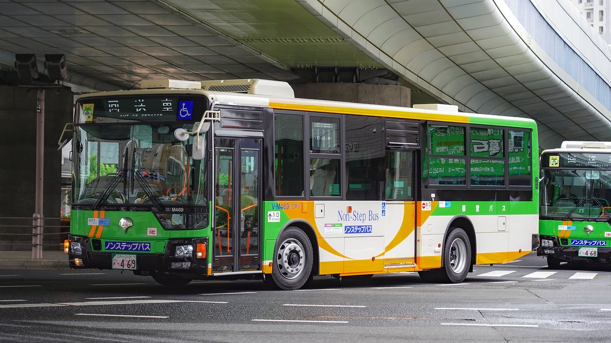 【新車】M代の一般路線車の第一弾で、M468, M469(江戸川210あ468, あ469)が江戸川に納車。これから各地に登場していくと思われます。都営初の江戸川ナンバー。
除籍はT221, T226。
2年ぶりの三菱ふそうながら行先白LEDや座席配置など、見た目はだいたいK代に近そう。