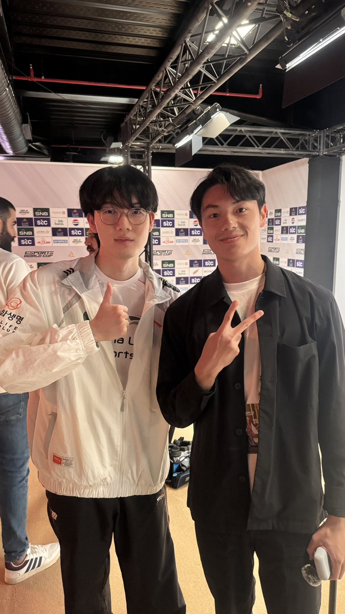 Dovi_X's tweet photo. With my n.1 ADC https://t.co/CzFMmpg5ON