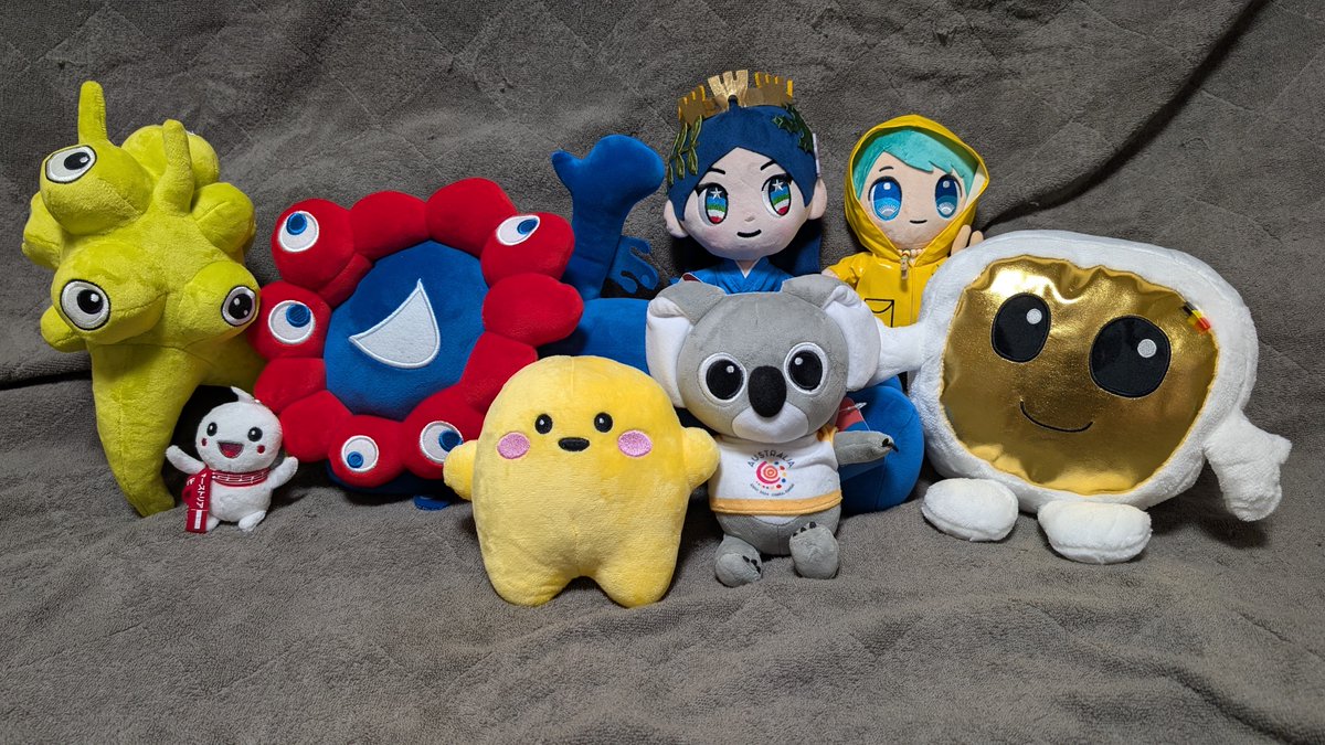 海外パビリオンのキャラさん達のぬいぐるみ（ミャクミャク以外