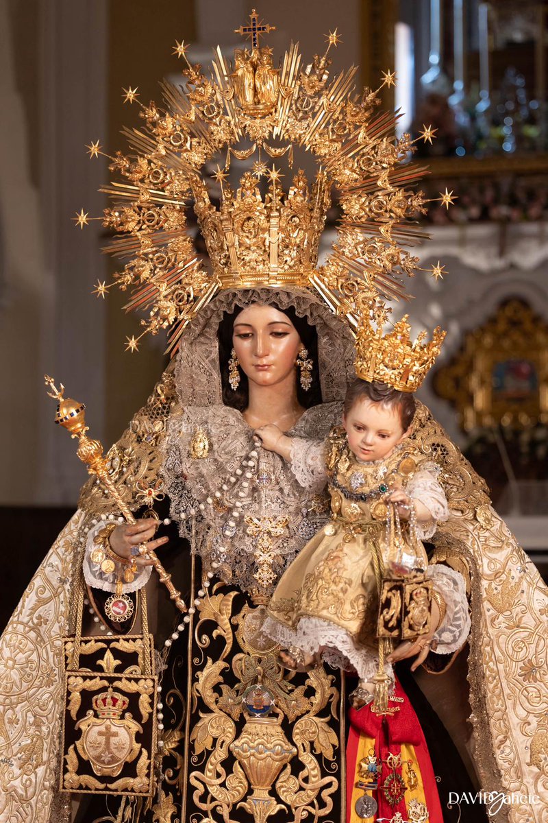 Expiración Málaga (@expiracionmlg) on Twitter photo FESTIVIDAD DE NTRA. SRA. DEL CARMEN |
Hoy es día grande en nuestro barrio.
Felicitamos a nuestros queridos hermanos del <a href="/CarmenPerchel/">Carmen del Perchel</a> que hoy celebran la festividad de la que es faro, luz y guía del barrio de El Perchel.
#CofradíasMLG #MálagaDelCarmen FESTIVIDAD DE NTRA. SRA. DEL CARMEN |
Hoy es día grande en nuestro barrio.
Felicitamos a nuestros queridos hermanos del <a href="/CarmenPerchel/">Carmen del Perchel</a> que hoy celebran la festividad de la que es faro, luz y guía del barrio de El Perchel.
#CofradíasMLG #MálagaDelCarmen