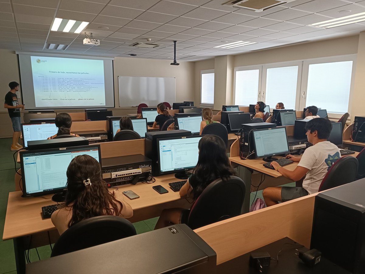 Seguimos con el taller "Hacia una IA confiable. Sistemas de recomendación" en el Campus científico de verano GEM-UJA. Hoy toca practicar 💻 lo que hemos aprendido 📚 <a href="/sinbad2uja/">sinbad2</a> <a href="/ujaen/">Universidad de Jaén</a>