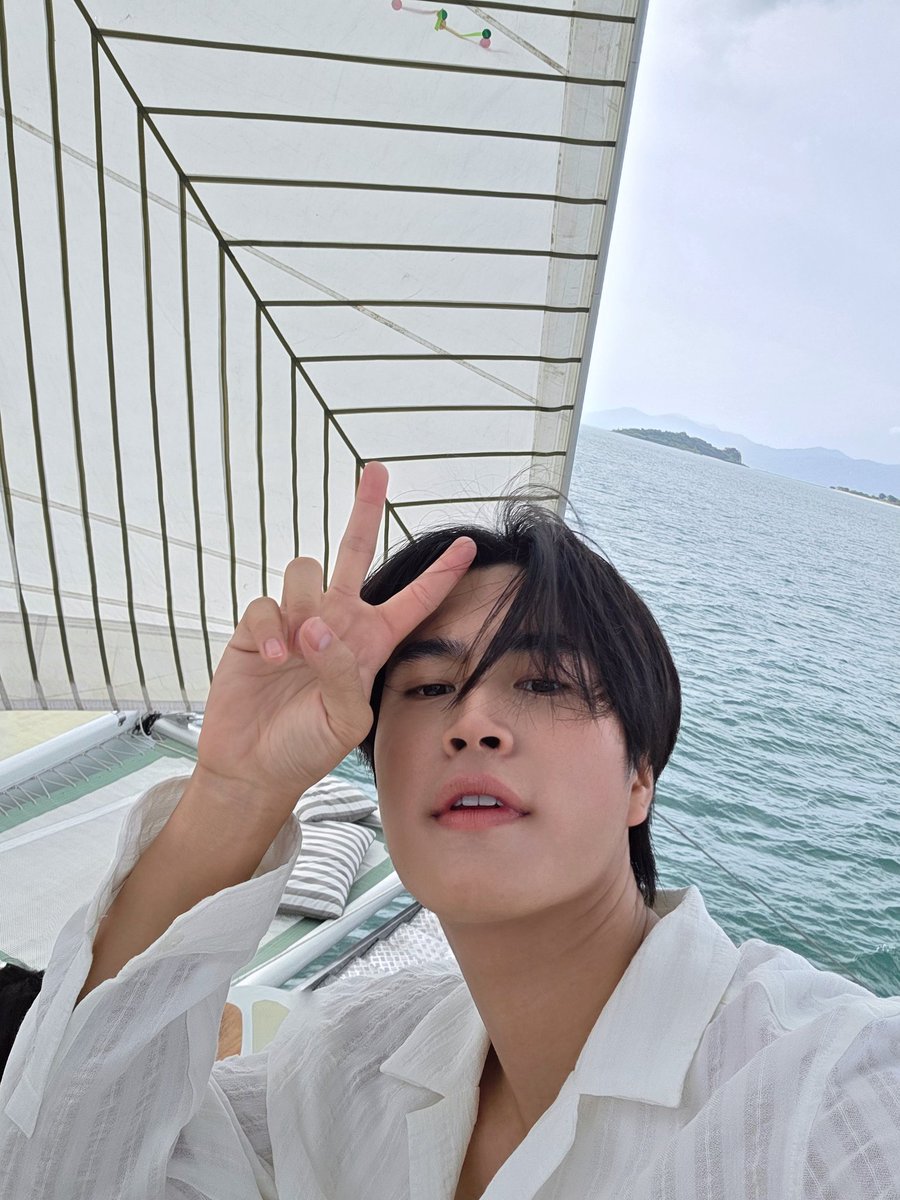 gemini_ti's tweet image. 🦀🌊🩷❤️🌞⛱️🦞