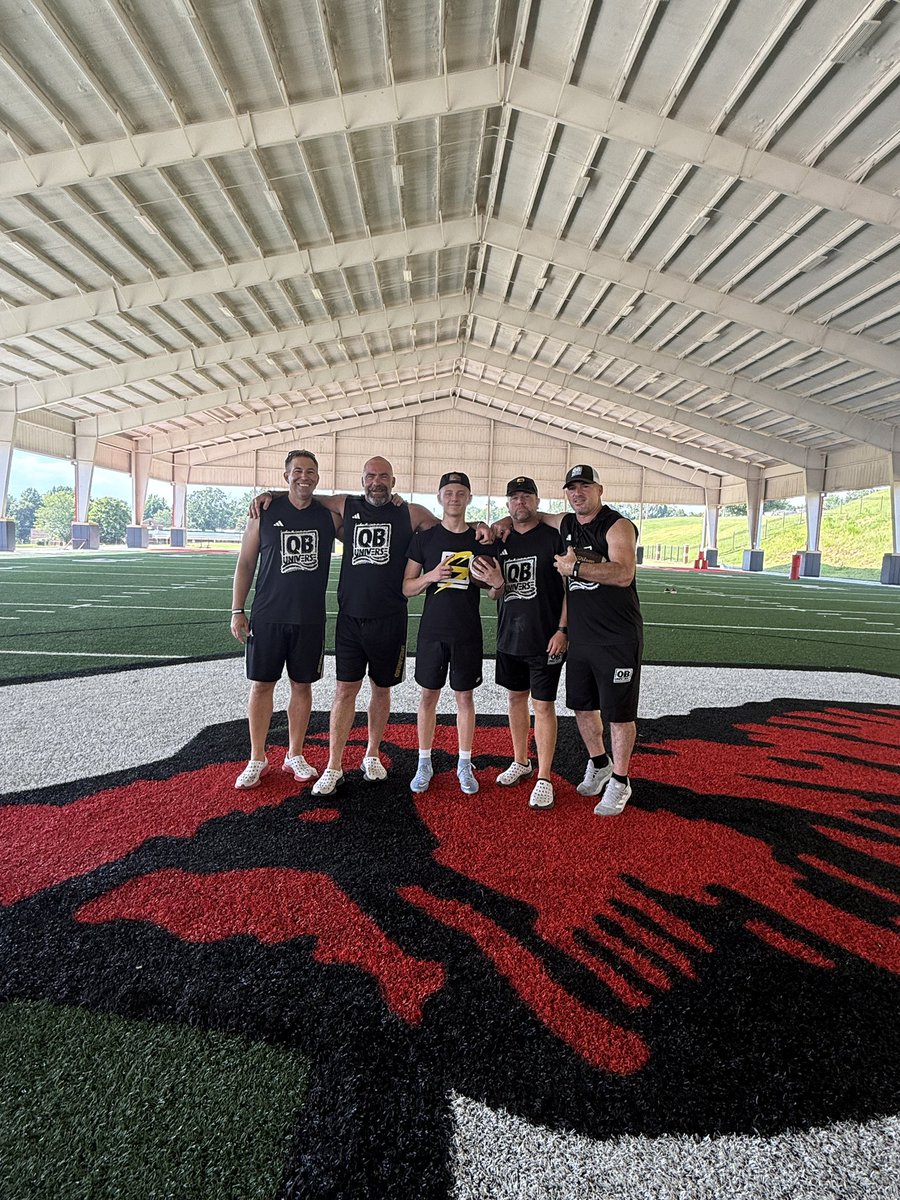 I was super excited to be chosen by @QBUniverse from hundreds of QBs to join the @qbuselect house! Last weekend in Atlanta was amazing, filled with awesome memories, training, and connecting with incredible coaches and players. What a great experience! #Quarterback #QBSelect