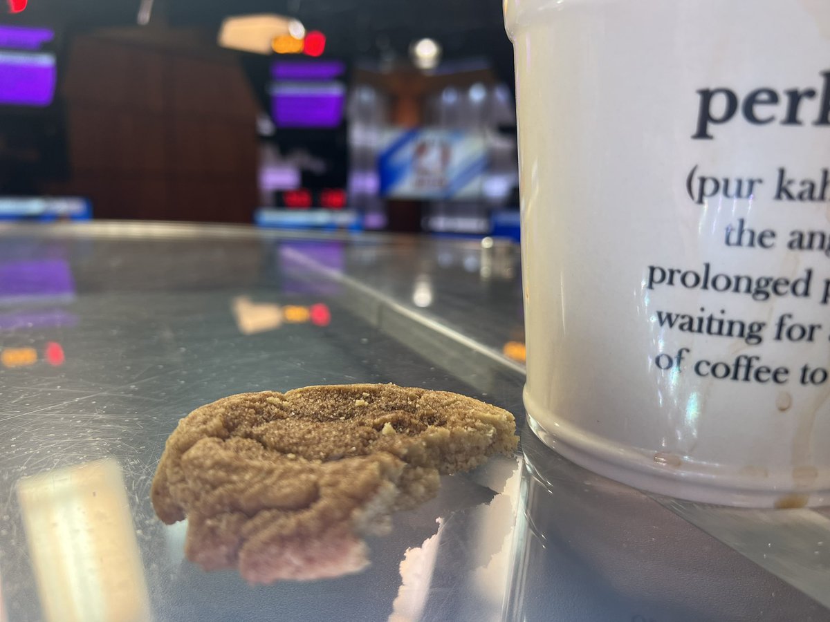 DavidChancellor's tweet image. Snickerdoodle, coffee AND News 4??!! 🤯
Talk about Breakfast of Champions!
See you on 📺 from 6-7 am!