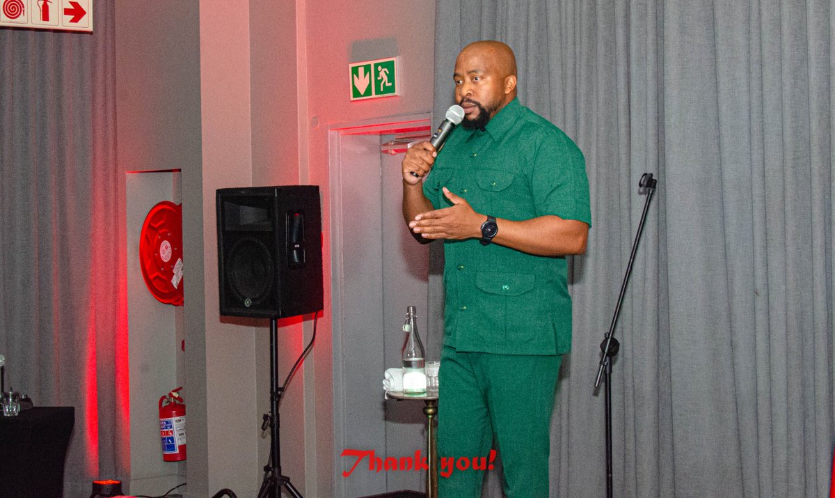 Thabang_ER's tweet photo. Thabang ER LiVE In Menlyn, Pretoria | Thank You All for coming Out to my One man Show - We did it 🙏🏽❤️❤️
#Samoka 📌 #TERProductions 📌 https://t.co/1nWXrrwDfJ