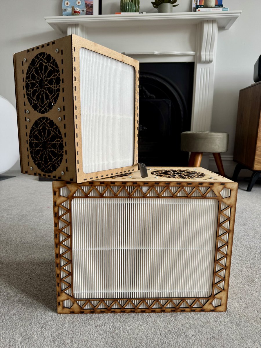 ThisHouseFresh's tweet image. We just finished building two Tempest Brisa open source air purifiers, inspired by the mighty Tempest Euro from @NukitToBeSure → thingiverse.com/thing:6826527
This is the first DIY kit we test with PC fans mounted in series instead of in parallel 👀
Next stop: particle removal test.