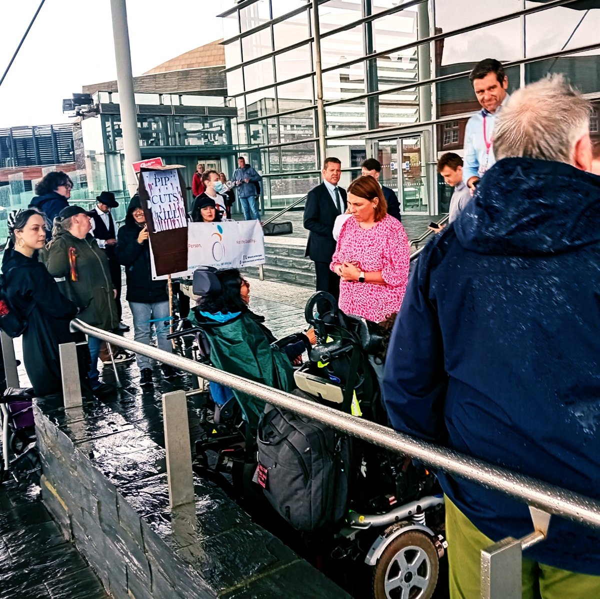 11/12 Cardiff <a href="/pplsassembly/">People's Assembly</a>