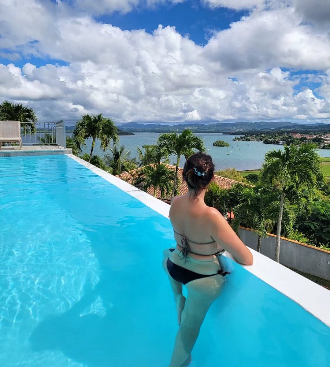 Hande Hanım (@sadecebirazilgi) on Twitter photo 