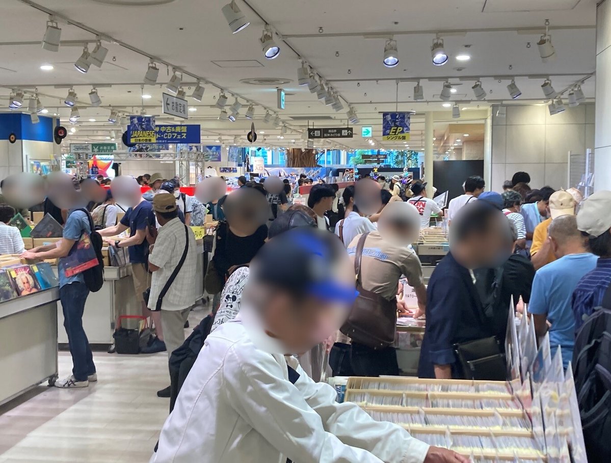 marzel_jp's tweet image. 音楽を聴くから、選ぶ・飾る・楽しむへ|「夏の阪神 中古&廃版レコード・CDフェス」全国最大級!10万枚以上の中古レコード・CDが集結
7月23日(水)から
詳しくは👉marzel.jp/topics/2025071…
#全国22店舗 #レコードショップ #ロック #ジャズ #クラシック #シティポップ #歌謡曲
#marzel #マーゼル