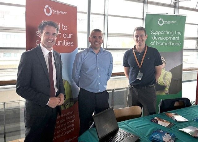 WWUtilities's tweet image. Great to connect with @SamRowlands_ at the Senedd Y Farchnad / Market Place & to talk about the potential for hydrogen in heating Welsh homes & the exciting infrastructure plans to power business & industry in the Deeside area.
Looking forward to further conversations soon!