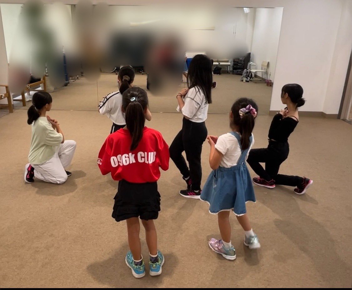 #オクロッククラブ 
レッスン生募集❣️

熊本在住の10歳〜15歳の芸能に興味がある女の子！
是非、ご参加下さい☆

♦︎毎週日曜日11:00〜12:00
♦︎会場 はなたてコワーキングスペース
♦︎会費 完全無料

お問い合わせ
azin.jp/contact/