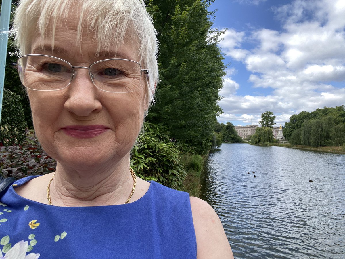 FionaLindop's tweet image. Very excited to be in London for the @ParkinsonsEN Parliamentary reception. The sun is shining and the marching band is playing