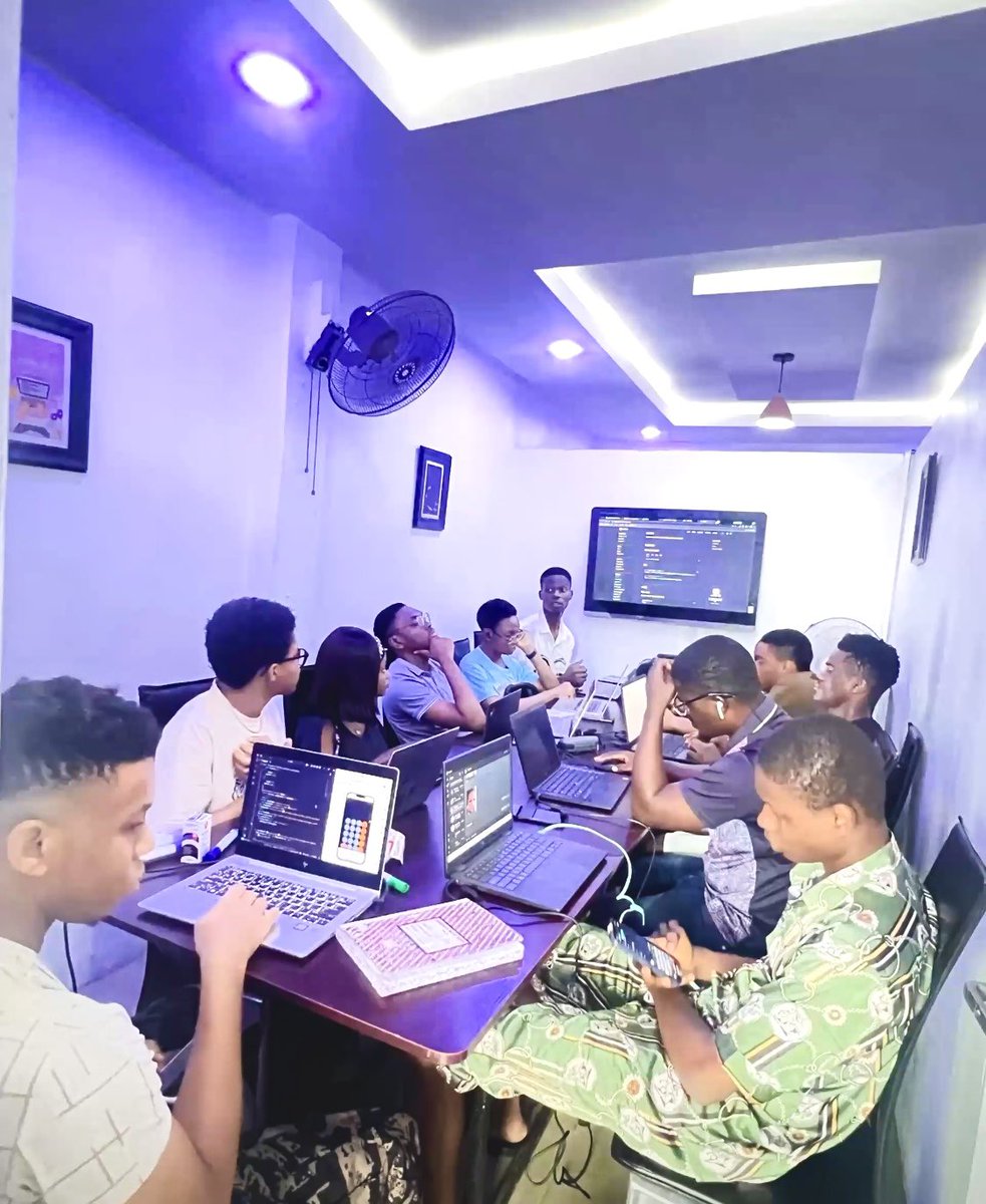 MELTechSolution's tweet image. New post alert 🔔 💃 

Reasons to Choose and Benefits of Partnering with MEL-Technologies and Solution Limited 

click 👉 tinyurl.com/mrxfbhtc

#MELTechnologies #TechTraining #DigitalSkills #FutureReady #CodeToCreate #TechAfrica #LearnWithMEL #YouthInTech #TechJourney