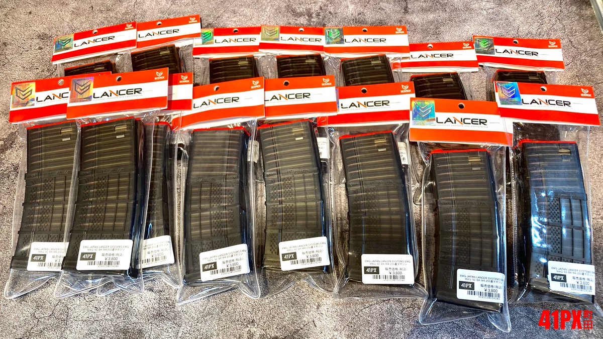 41pxmachida's tweet image. 【イケてる電動ガンマガジン発売中】
実銃メーカーライセンスを取得済みのイケてるマガジン入荷しております😌
『Lancer Systems』製『L5AWM』マガジンを模した250連AEG用マガジンです！
スプリング式なのでゼンマイ回す必要も無し！なのにハイキャパシティー！
ぜひ #41PX町田 店でお確かめください🥺