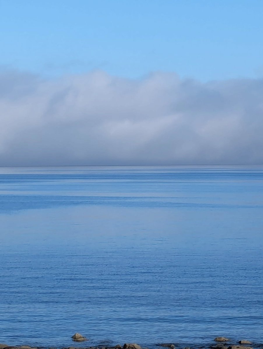 RedRiverCroft's tweet image. Silver haar, a moonstone sky above and curlicues of pale blues below.
High summer magic in the North West Highlands 💙
View over the Minch this morning.