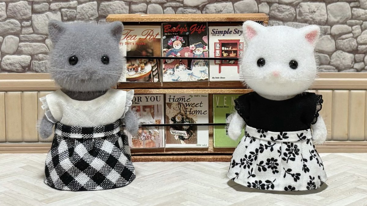 lunapoyon's tweet image. セリアの腰板、ミニサイズが出てました✨
1/12を切って使っていたので、1/24はシルバニアにぴったり💕
ハーフサイズなので、家具などで隠せば継ぎ目は気にならないです
#シルバニア #セリア #amifa