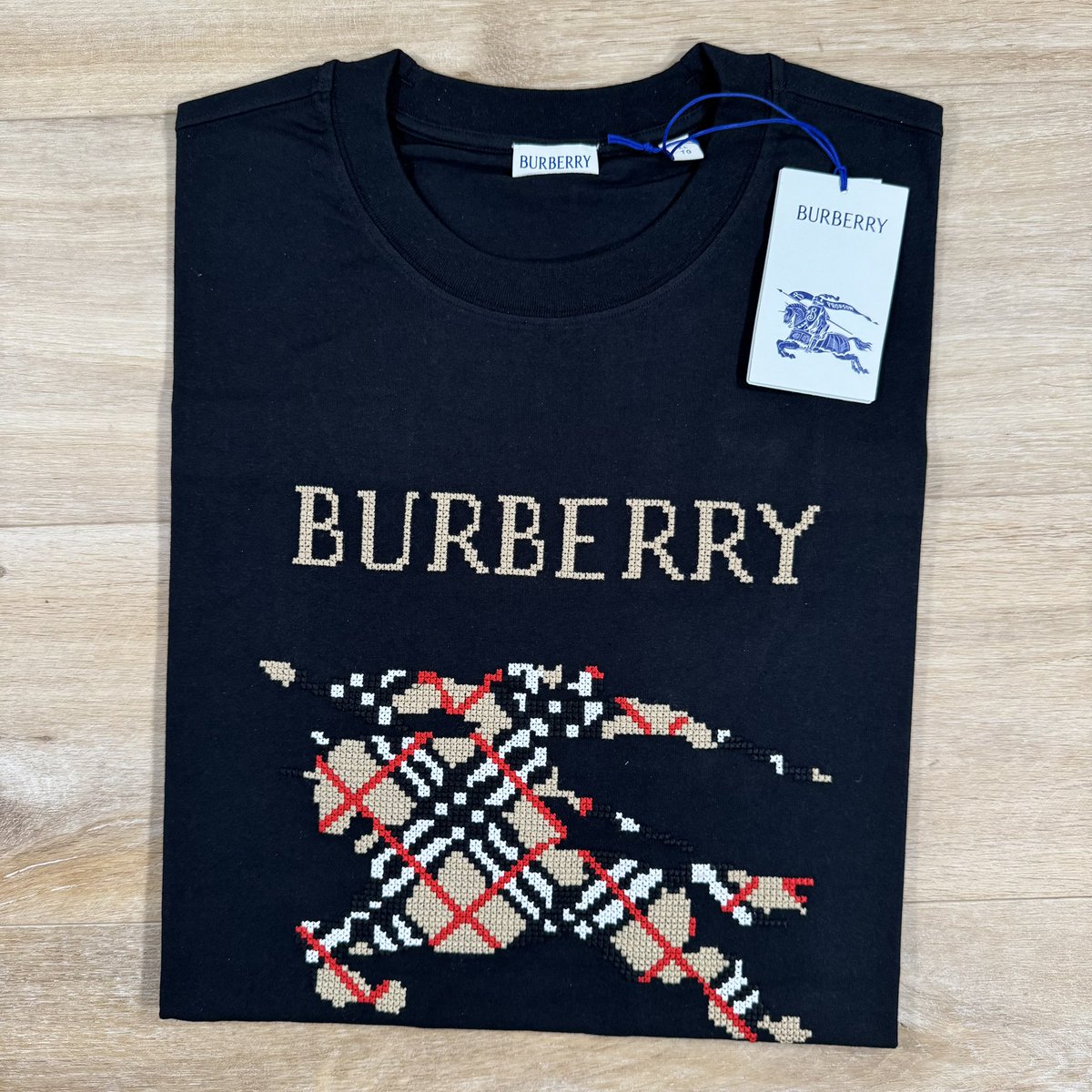 Burberry cross stitch logo tees!

BUY 👉🏼 label-menswear.com/products/burbe…