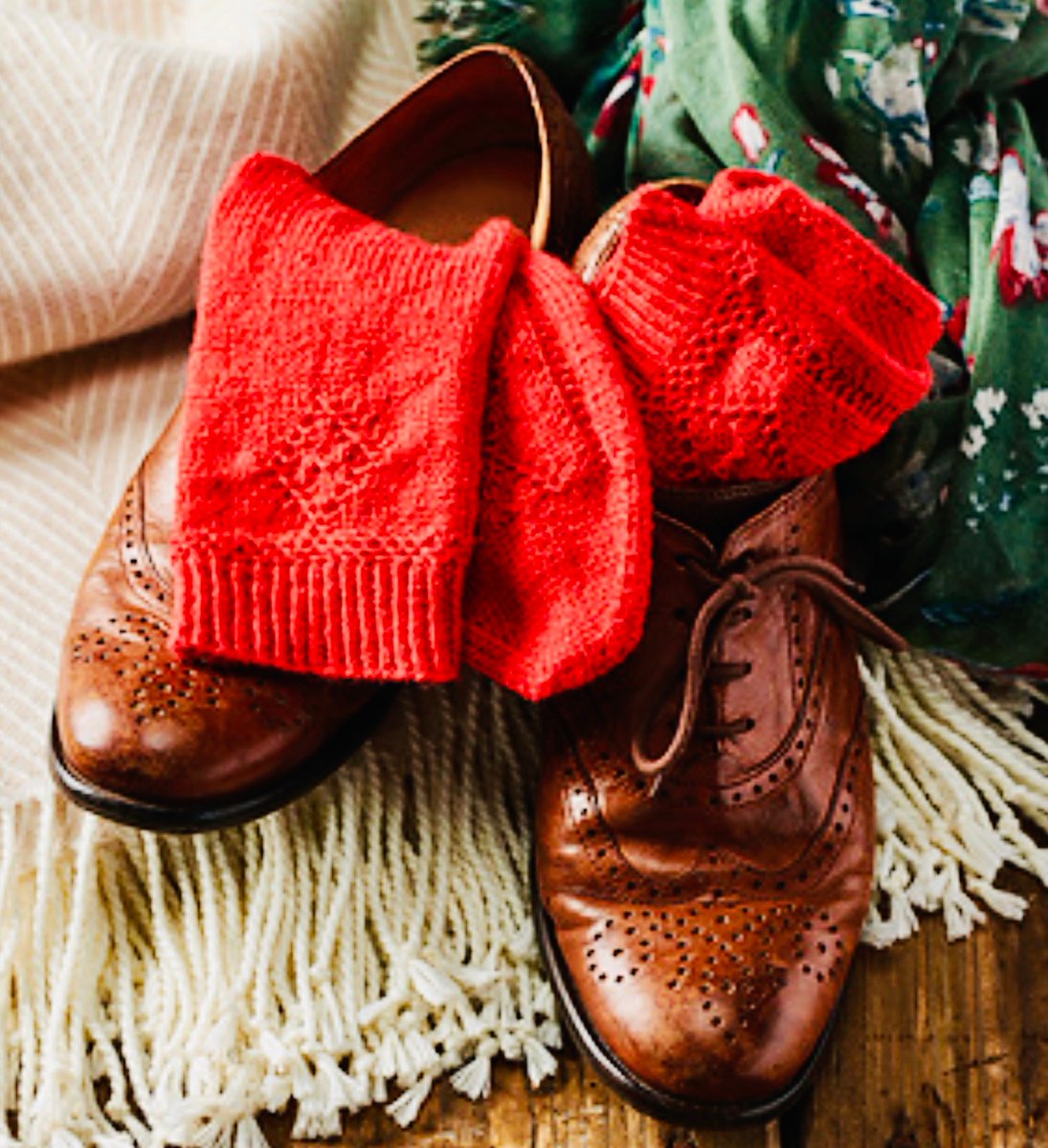 PullTheShade3's tweet image. #EnoughIsEnough 
#EndItMovement ❌
#thereisaringtoit  ⭕️

#America - don’t try to convince yourself that #Epstein isn’t real - 
IT IS- and #Clintonknows what is. is
There’s been a change of heart. 💙
#HidingintheBush 
#Obamination 
#RedRibbonWeek 
#whereareallthemissingchildren