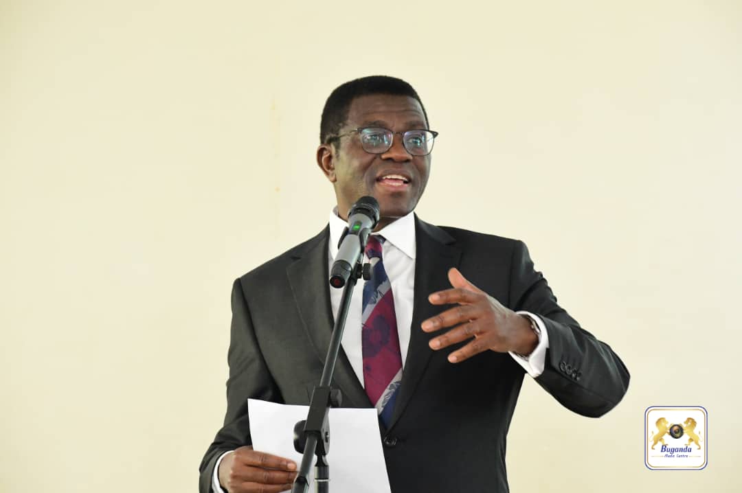 cpmayiga's tweet image. Okweteekateeka kikulu nnyo mu mirimu gye tukola bwe tuba twagala okugiggusa obulungi.
Nzigguddewo olusirika lw'abalambika abagenyi mu Bwakabaka (Protocol Team). Mbakubirizza okunyweza ennono y'ebifo mwe abakolera, okubeera abamanyi ku nsonga za Buganda zonna, okufaayo ku ndabika…