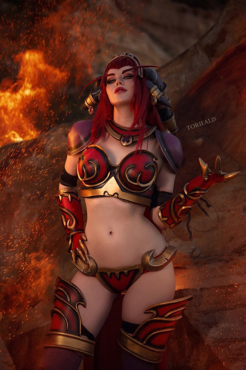 Ready for some dragon’s queen content?🔥

World of Warcraft 
Alexstrasza
Photo and make-up by <a href="/MilliganVick/">Vick ʕ•ᴥ•ʔ</a> 

#wow #warcraft #gamecosplay #Alexstrasza