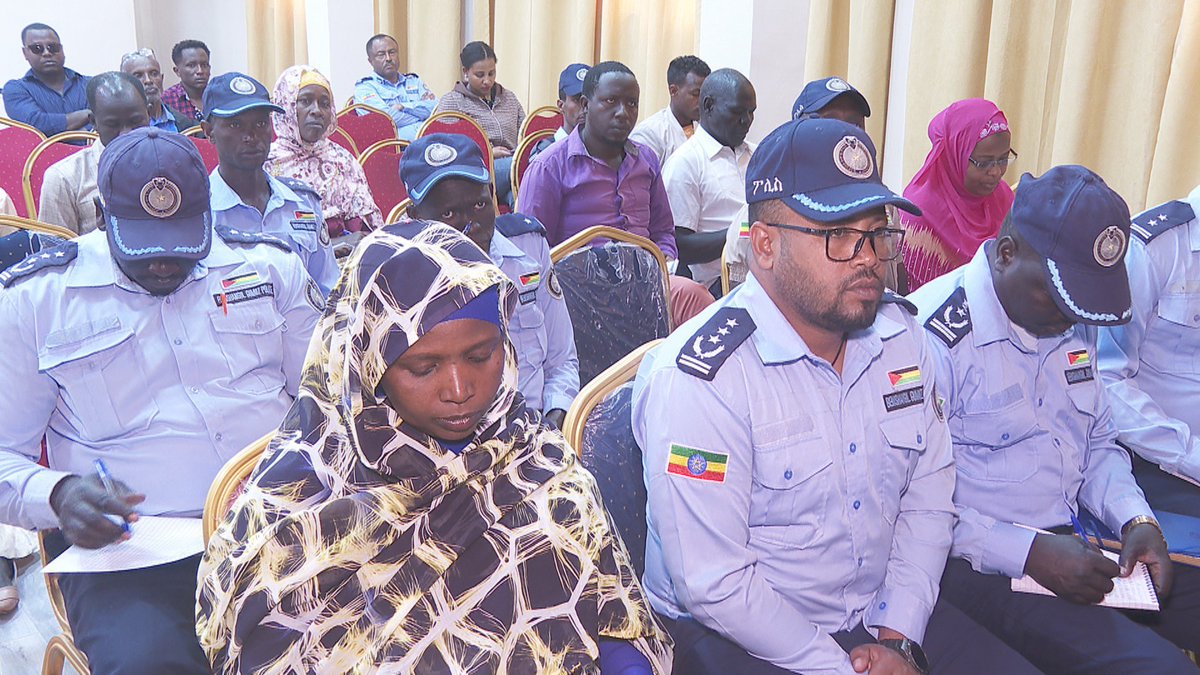 EthioRedCross's tweet image. #ERCS, in collaboration with #ICRC and the #Finnish RedCross, provided awareness-raising and consensus building training on Red Cross education to cabinet members, security forces and representatives of various sections of the society in Benishangul Gumuz region.