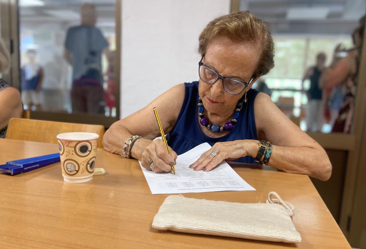 imasmallorca's tweet image. 🌞 Els CPAP de l’IMAS ofereixen +300 h d’activitats aquest estiu per promoure l’autonomia i combatre la solitud entre la gent gran.

🧘‍♀️Tallers físics, cognitius i socials entre 7 centres a Mallorca.

💫“La promoció de l’autonomia no entén de calendaris”

ℹ️bit.ly/TallersCPAPIMAS