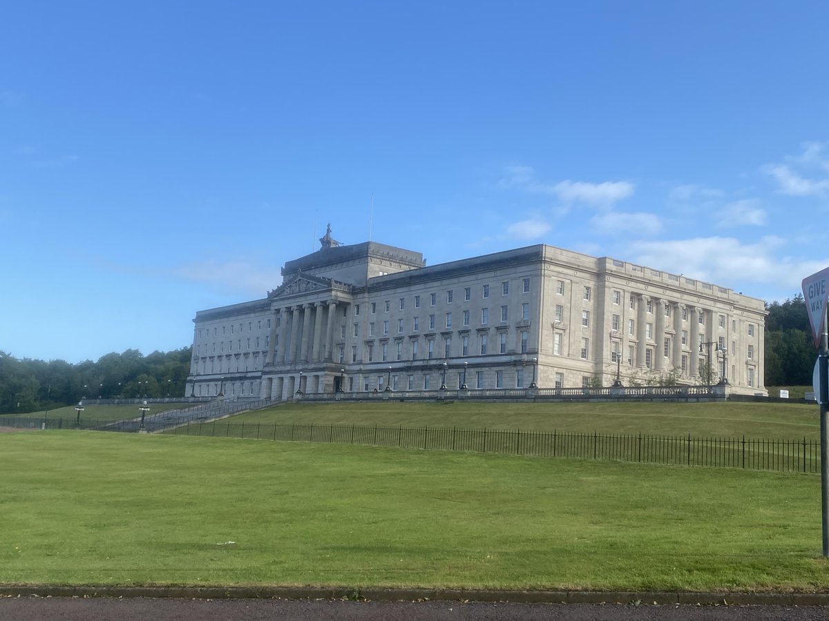 USAmbUK's tweet image. Great to start my first official engagements in Northern Ireland at Stormont - home of the region’s devolved government. Thanks to @niassembly Speaker @EdwinPootsmla for welcoming me to Parliament Buildings.