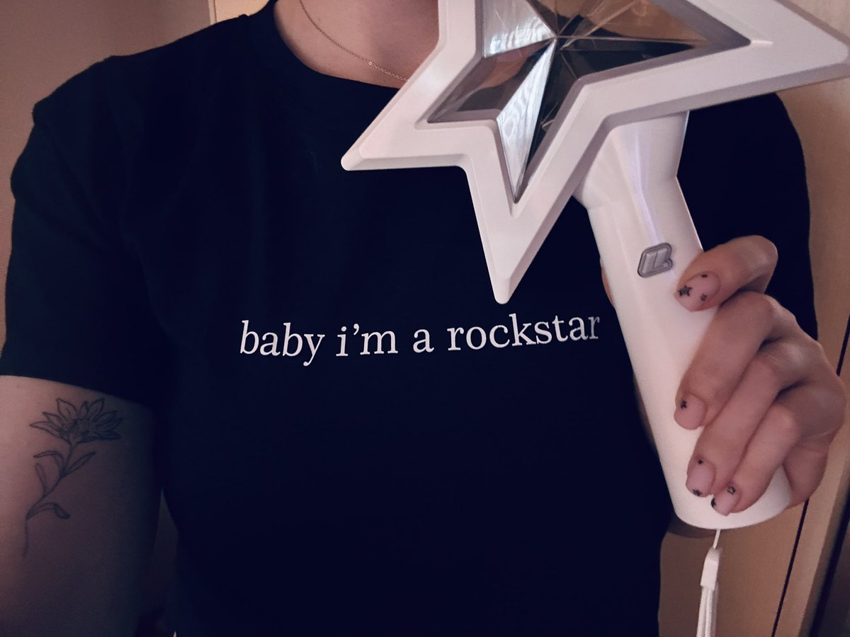 Graphics Explained - 7 Top Designers, 7 Briefs - Evamy | PDF, image size:1200x900