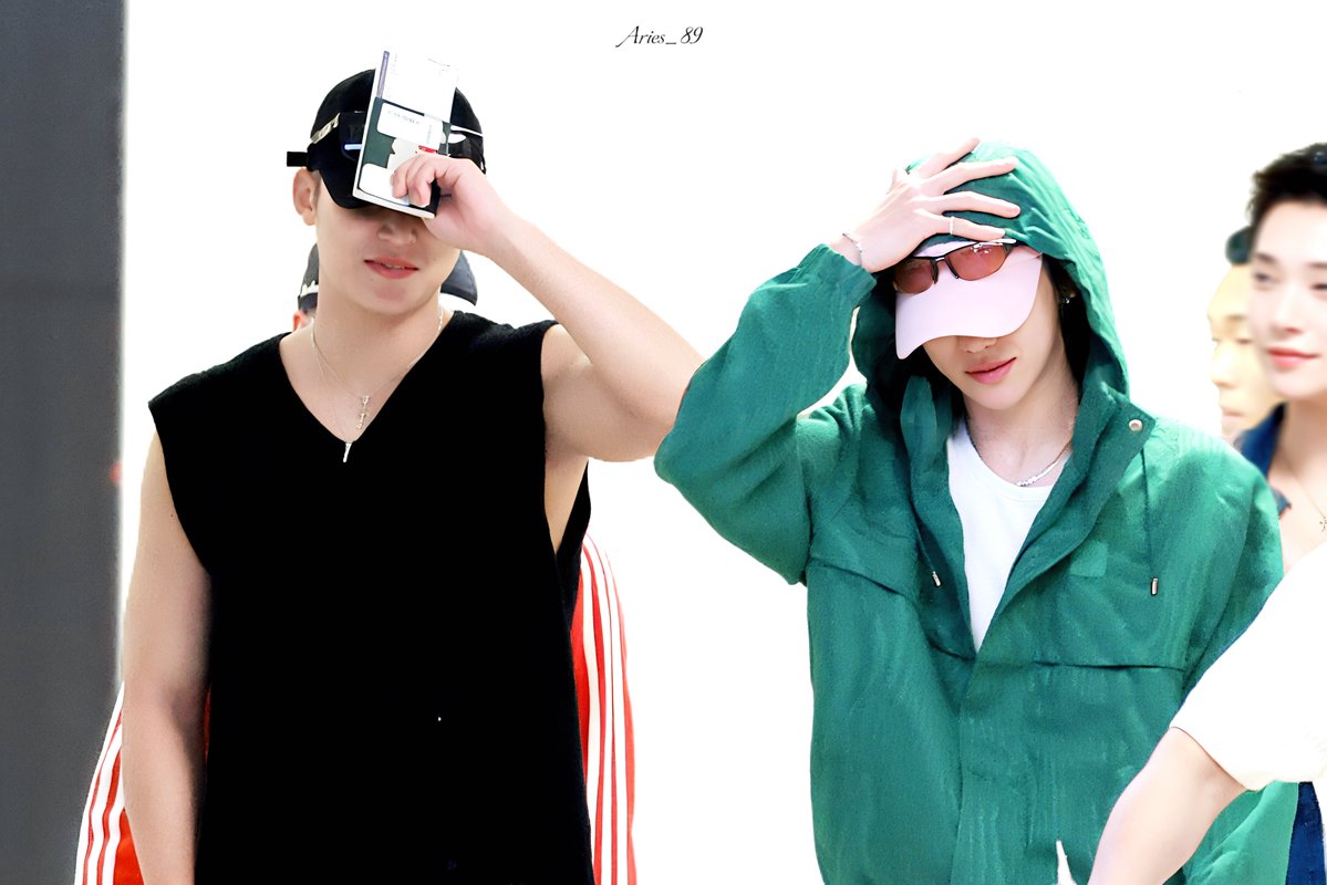 _Aries_1789's tweet image. 250716✈️
🖤💚🕶️👓
#세븐틴  #SEVENTEEN 
#민규 #MINGYU 
#서명호 #THE8 
#gyuhao #규잇 #ギュハオ