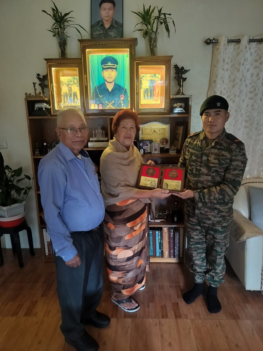 The #IndianArmy (5/5 GR) visited the family of Capt KC Nongrum, MVC (Posthumous) at Shillong, Meghalaya on 16 July 2025 as a part of campaign of paying tribute to Kargil Brave Hearts ahead of the 26th Kargil Vijay Diwas.