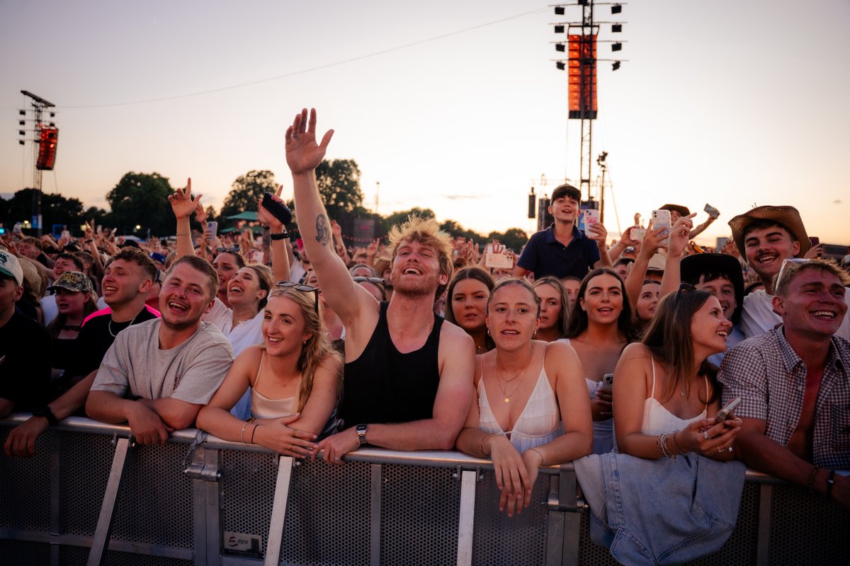 BSTHydePark's tweet image. A lover letter to those at the front ❤️

#BSTHydePark
