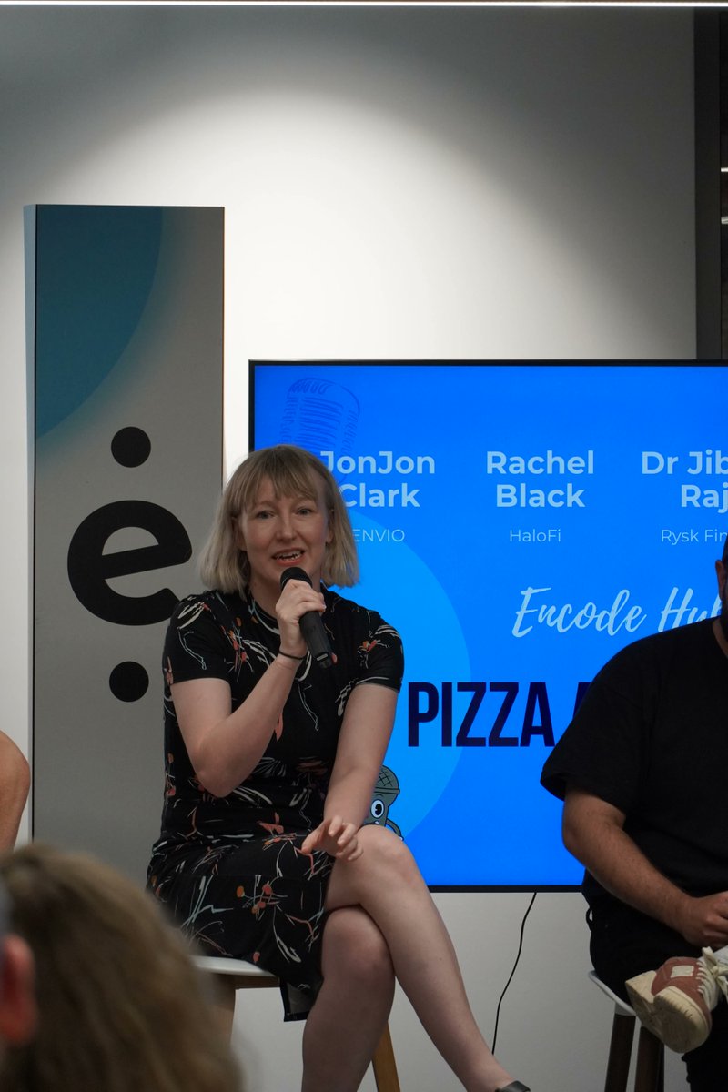 encodeclub's tweet image. Last week, we welcomed Cohort 1 of our Hub Scholars with pizza, a panel & good vibes 🍕💬
They got to meet fellow builders, hear from Encode-backed founders & kick off a summer of building at Encode Hub.
Huge thanks to our amazing speakers: @jonjonclark, @RachBLondon, @Jib0xD,…