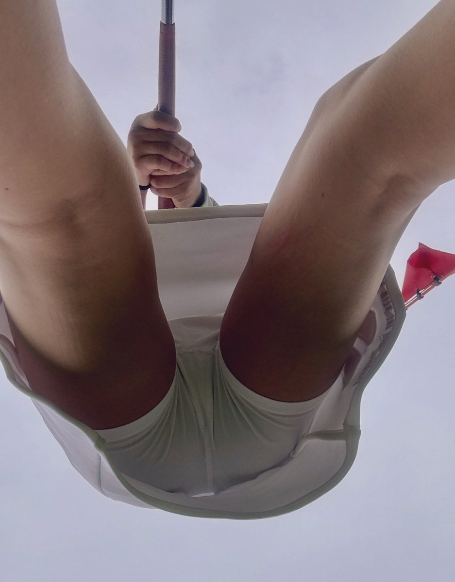 え、、ろいはずなのにノンエロ。

普通のゴルフスカートウェアの秘密。

これでゴルフ完！

#ミニスカ
#ぱんちら
#下尻