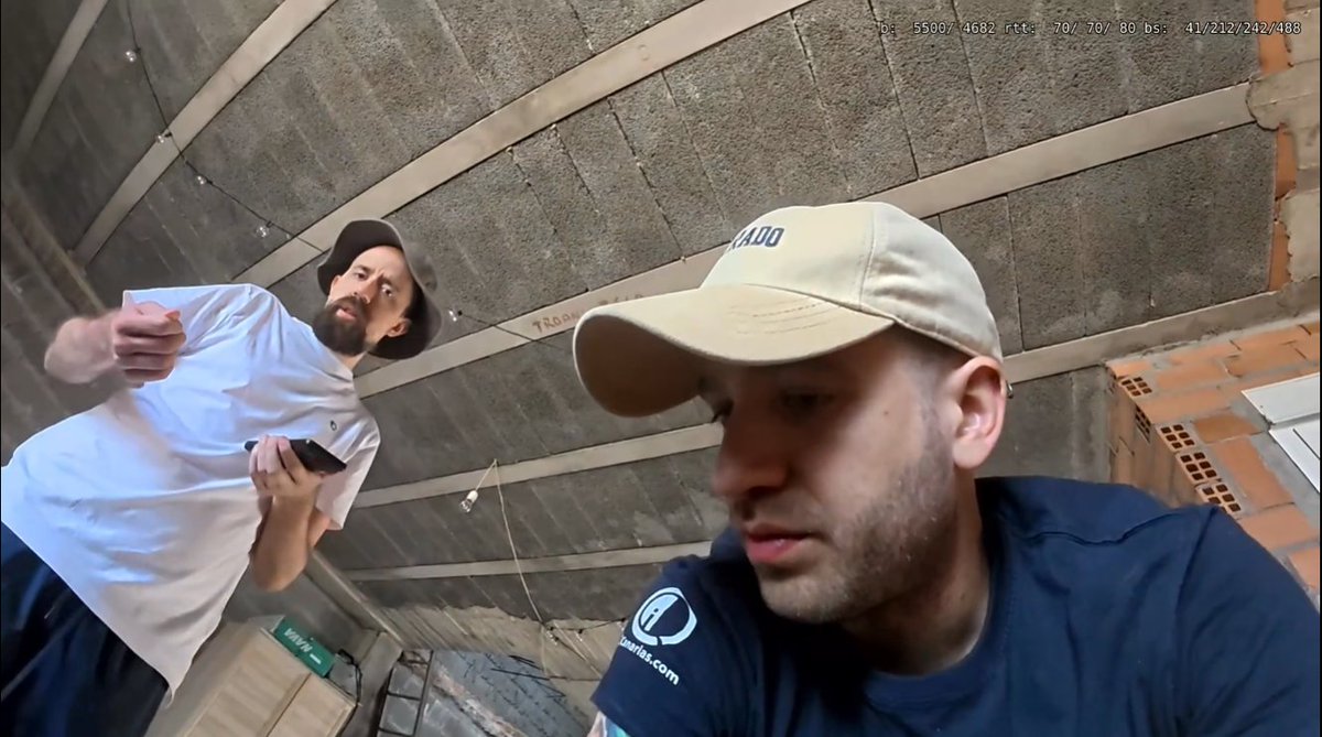 La psicóloga: cuéntame, que ves en tu parálisis del sueño?

Yo: