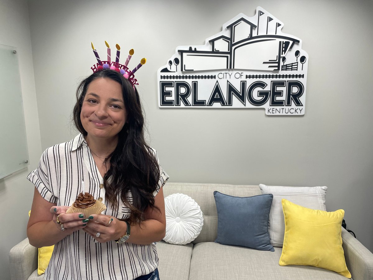 Happy 40th to Mayor Jessica Fette! 🎉
Ski instructor. 🎿
Entrepreneur x3. 💼
Board member. 🏛️
Singer. 🎤
Mom. 💙
Leader. 💫
Around here, we just call her Mayor.

Thanks for making 40 look fearless. #HappyBirthdayMayorFette #ErlangerKY