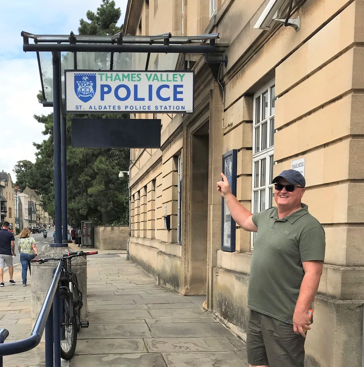 OfficialToursOX's tweet image. From Inspector Morse and His Dark Materials to Harry Potter and Wonka, #Oxford has been the backdrop for many famous films and TV shows. 🎥

Want to learn more? Join our Oxford On Screen Walking Tour this week ➡ bit.ly/4eThQiK

#OfficialToursOx #ExperienceOx