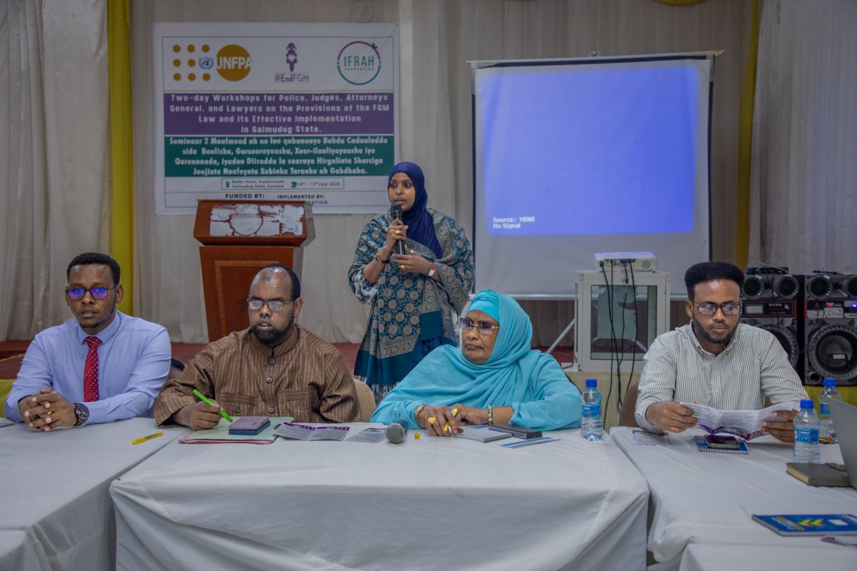 DearDaughterC's tweet image. In partnership with @UNFPA_SOMALIA, we conducted a 2-day workshop for police, judges, attorneys  general, &amp;amp; lawyers in #Galmudug on the provisions of the FGM law &amp;amp; its effective implementation.
 A total of 50 participants attended.
 Together, we’re working to end FGM.@GPtoEndFGM