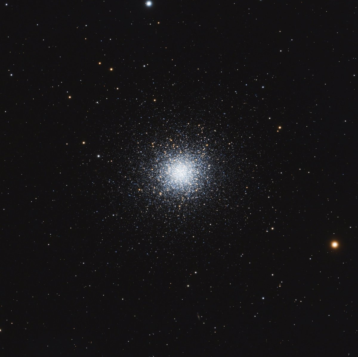 The globular cluster M13 imaged this past weekend. About 4.3hr of integration time with the full moon out.