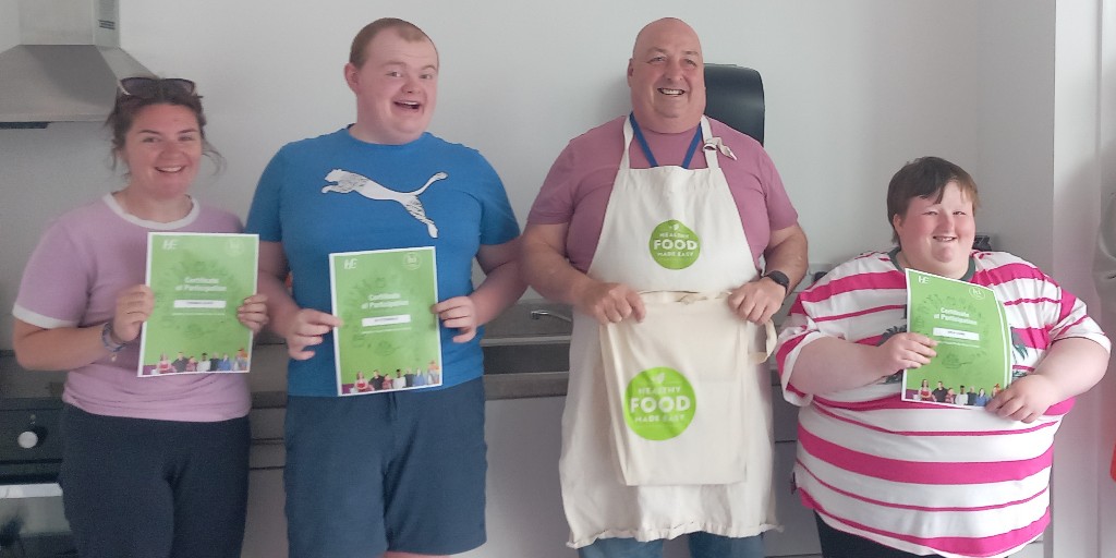 EnableIreland's tweet image. Congrats to our Arklow Day Service Service Owners! 🎉 Four earned Healthy Food Made Easy Certificates. Orla said: “I’m delighted! My favorite dish was chicken stir-fry!” 👩🍳 Well done to all! 🙌