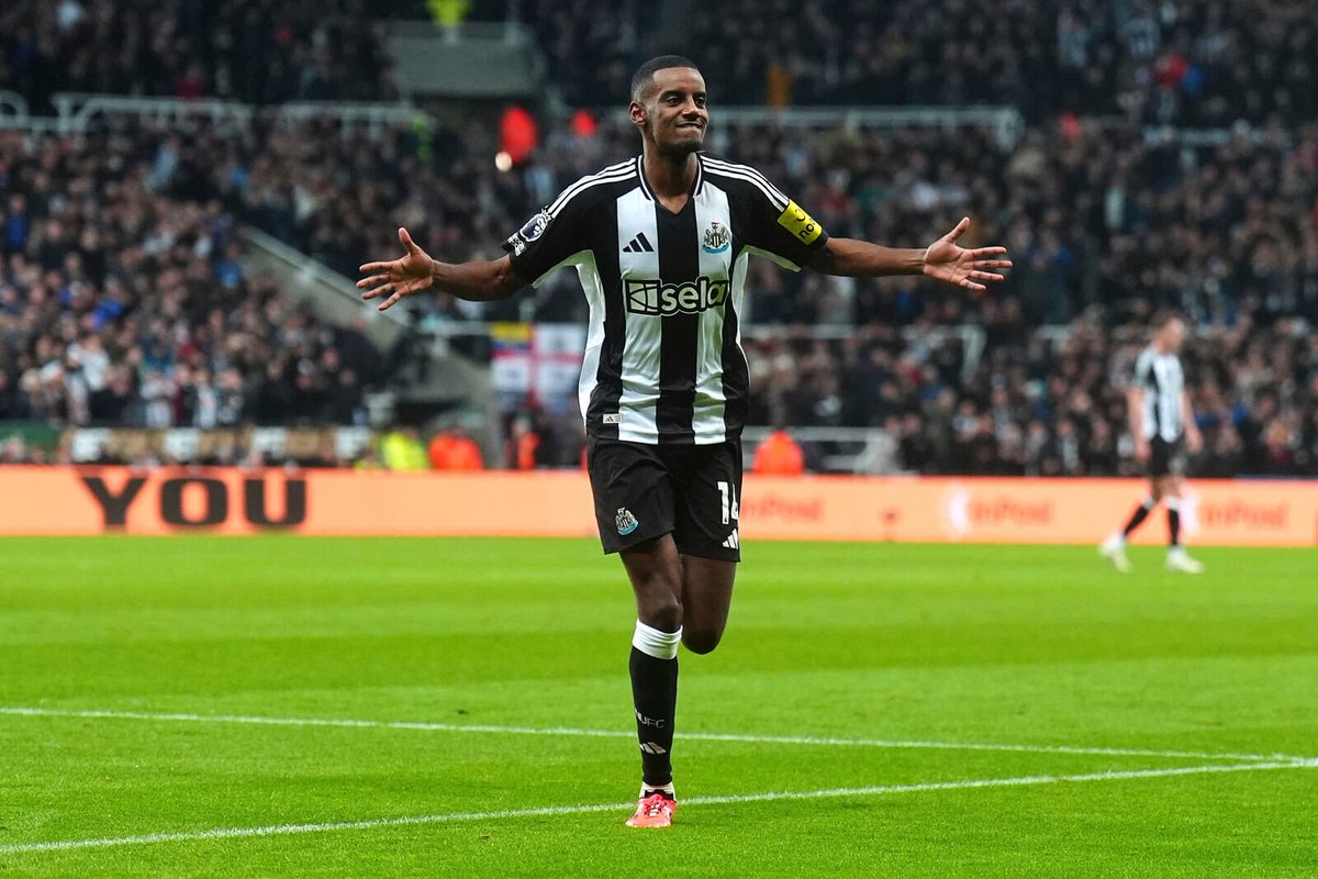 Liverpool has reaffirmed their intention to make a record-breaking bid for Alexander Isak to Newcastle. A £120m proposal is prepared, but it will only be submitted if Newcastle alters its stance, having previously maintained that the player is not for sale.