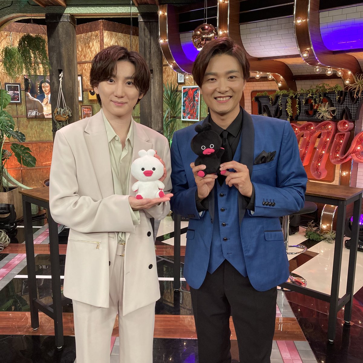 wow_yoshimu's tweet image. 🌹#芳雄のミュー 第24話🌹
MC🎤#井上芳雄 さん
ゲスト🐾#京本大我 さん
#トニー賞 に『#Once』と積もる話が盛りだくさん😊
歌唱シーンも圧巻でしたね🎶
再放送は7/19(土)午前11:00📺
公式インスタで #ミューで自撮り を公開🤳
それでは #おやすミュなさい😴
#ダブルプリンス再降臨